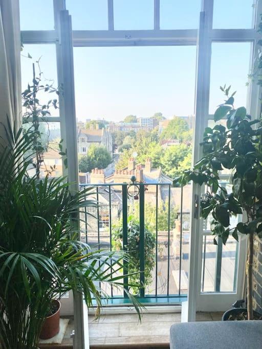 Luxury Artistic 2 Bedroom W/Balcony-Great Location Central 런던 외부 사진