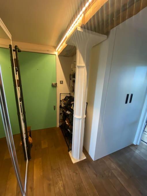 Luxury Artistic 2 Bedroom W/Balcony-Great Location Central 런던 외부 사진