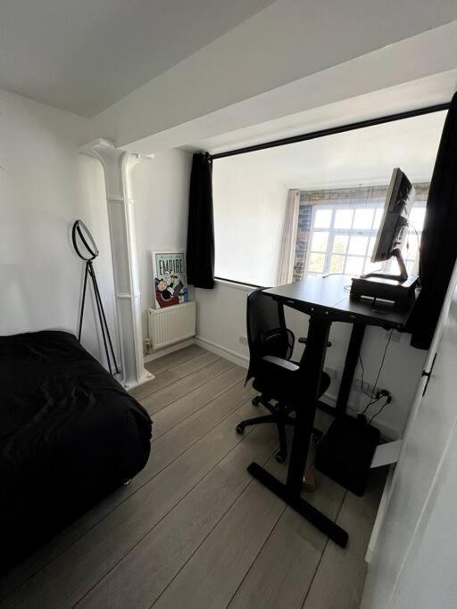 Luxury Artistic 2 Bedroom W/Balcony-Great Location Central 런던 외부 사진